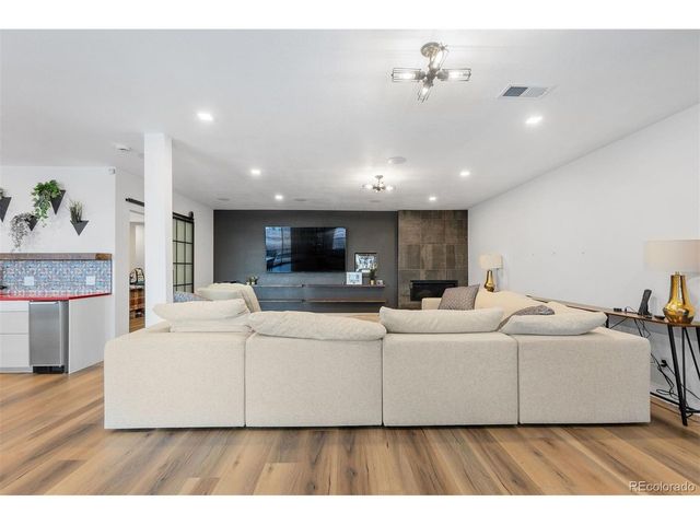 7077 Copper Sky Cir, Castle Pines, CO 80108