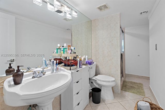 1655 NE 115th St 9B, Miami, FL 33181