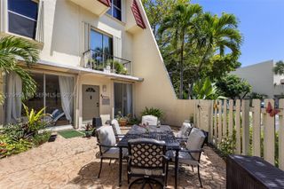 1655 NE 115th St 9B, Miami, FL 33181