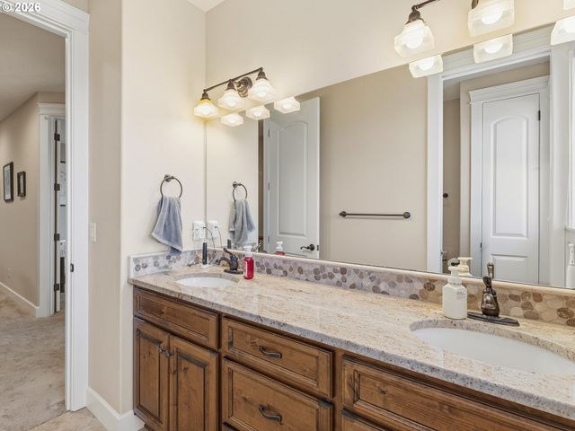 3305 Nw 104TH Cir, Vancouver, WA 98685