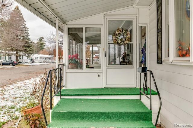 3333 Ravenswood, Marysville, MI 48040