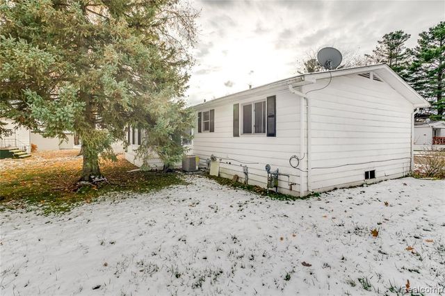 3333 Ravenswood, Marysville, MI 48040