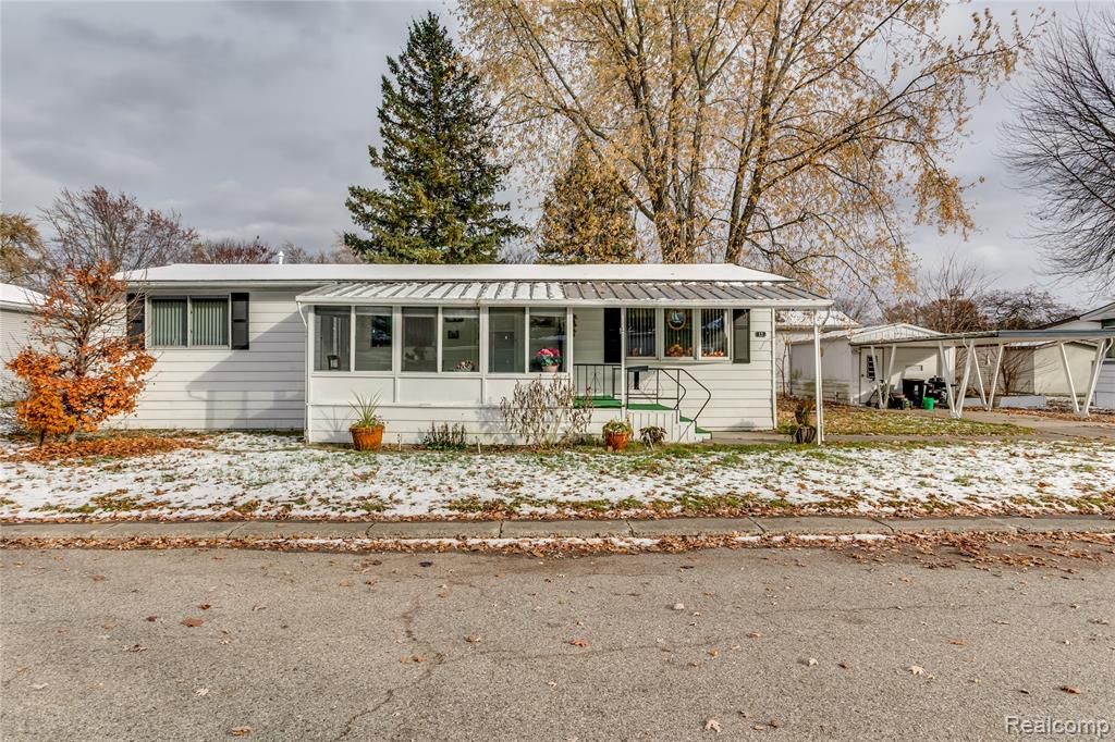 3333 Ravenswood, Marysville, MI 48040