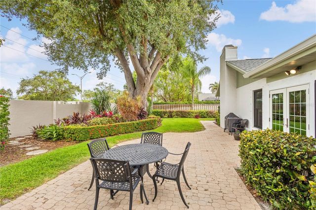 6543 WATERFORD CIRCLE, Sarasota, FL 34238