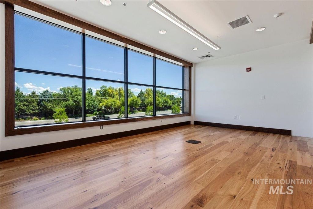 335 S Locust Grove Rd, Meridian, ID 83642 photo 16