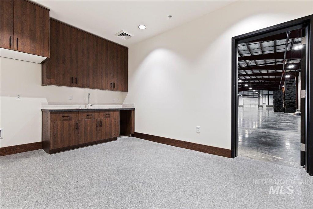 335 S Locust Grove Rd, Meridian, ID 83642 photo 22