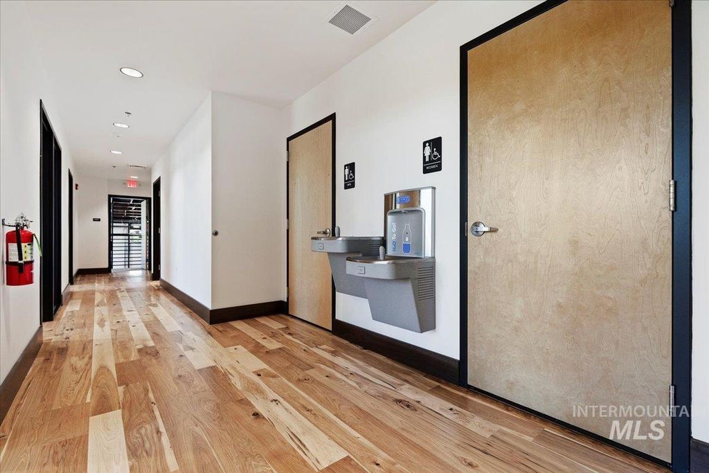 335 S Locust Grove Rd, Meridian, ID 83642 photo 26