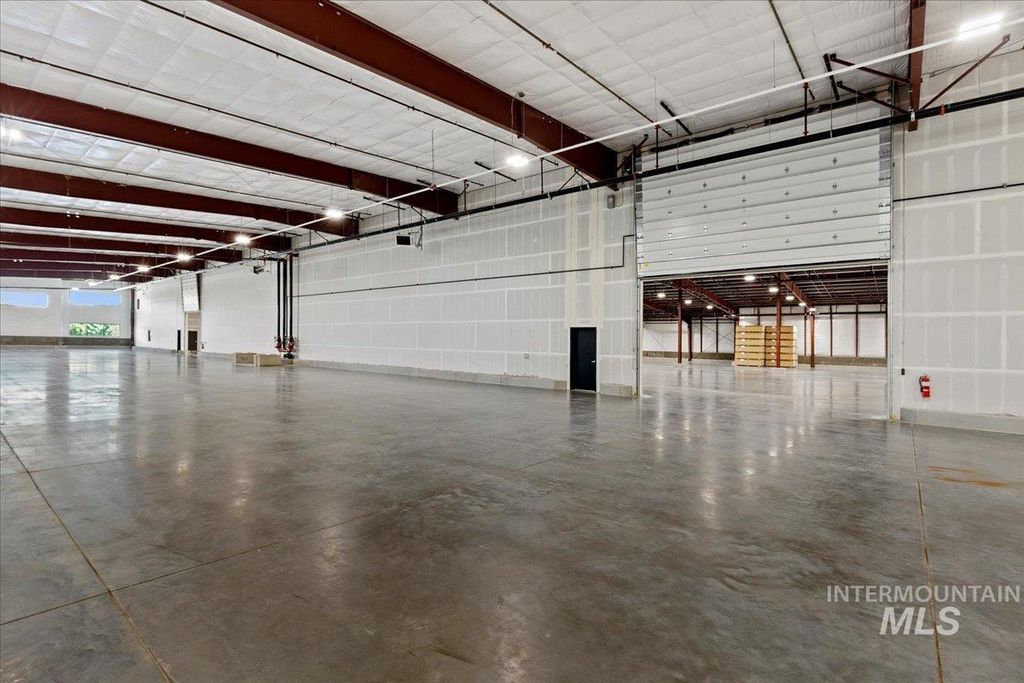 335 S Locust Grove Rd, Meridian, ID 83642 photo 32