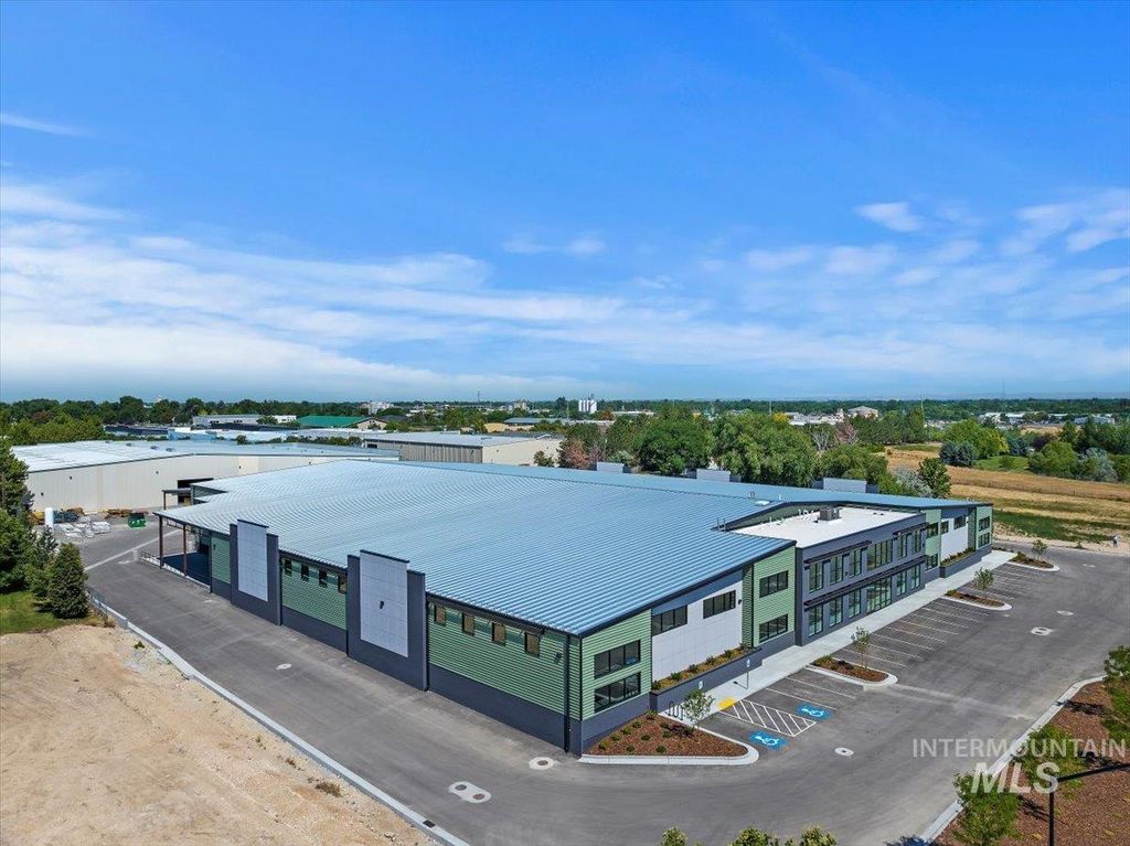 335 S Locust Grove Rd, Meridian, ID 83642 photo 4