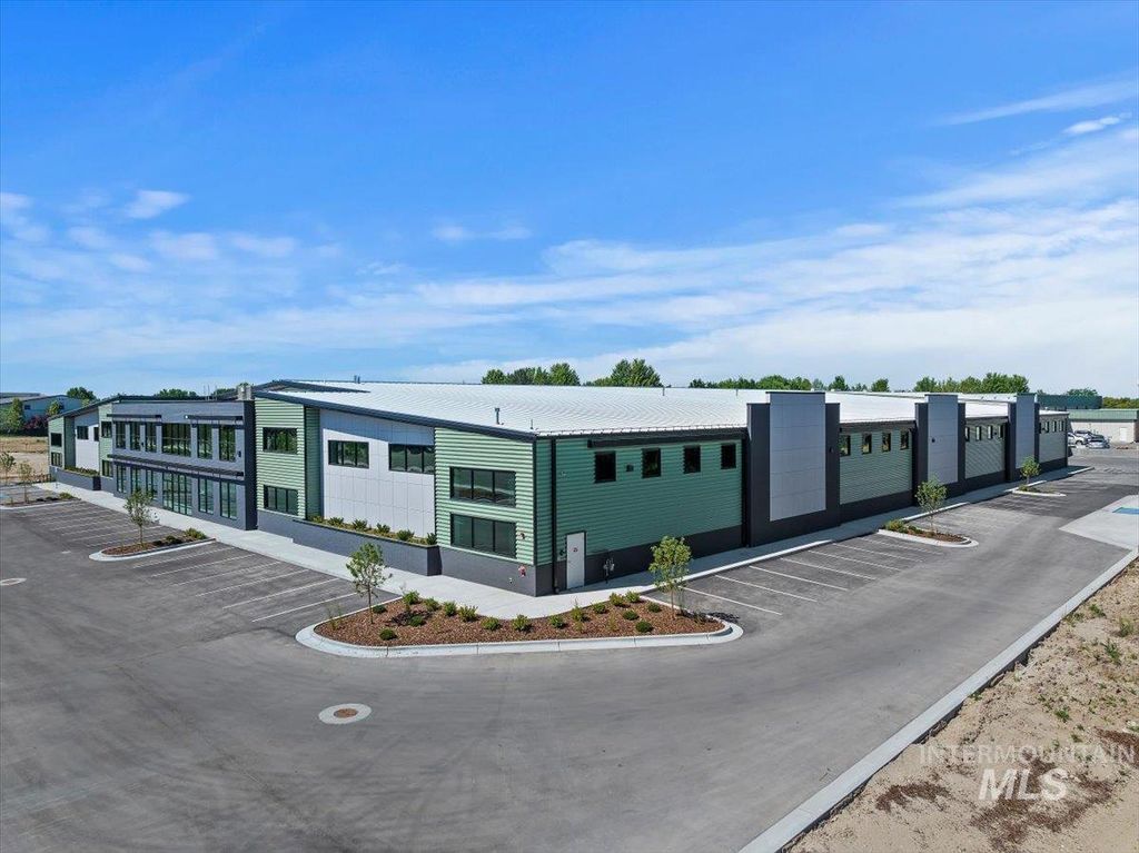 335 S Locust Grove Rd, Meridian, ID 83642 photo 5