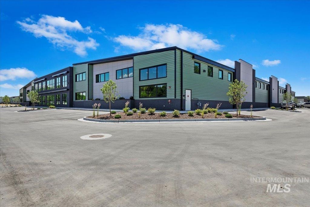 335 S Locust Grove Rd, Meridian, ID 83642 photo 6