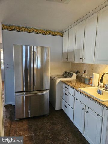 905 LINDSAY RD, Oxon Hill, MD 20745