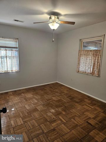 905 LINDSAY RD, Oxon Hill, MD 20745