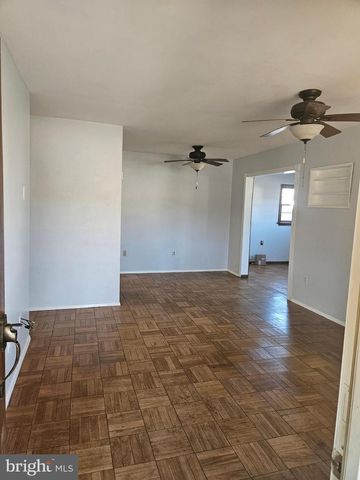 905 LINDSAY RD, Oxon Hill, MD 20745