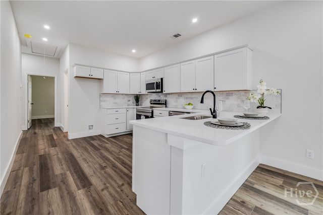 2121 Harden Street, Savannah, GA 31415