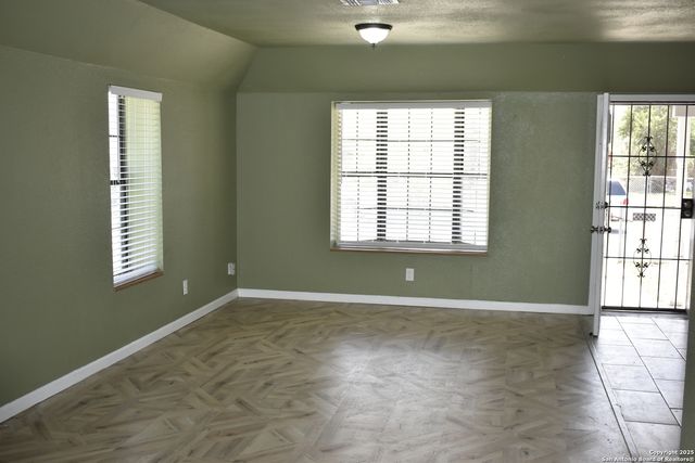 303 Finton, San Antonio, TX 78204