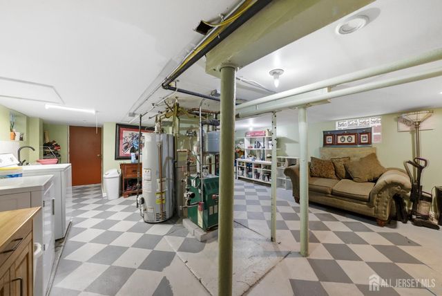 26 Harvey Street, New Brunswick, NJ 08901