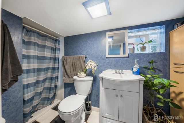 26 Harvey Street, New Brunswick, NJ 08901