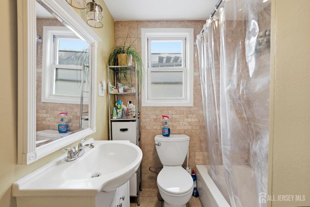 26 Harvey Street, New Brunswick, NJ 08901