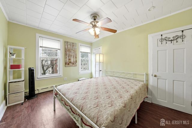 26 Harvey Street, New Brunswick, NJ 08901