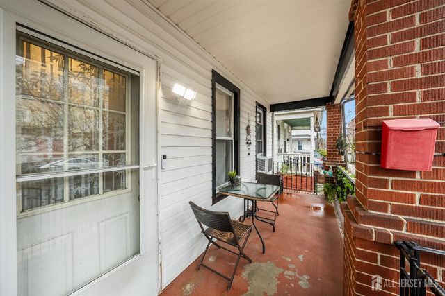 26 Harvey Street, New Brunswick, NJ 08901