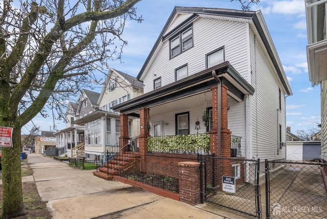 26 Harvey Street, New Brunswick, NJ 08901