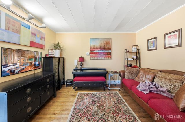 26 Harvey Street, New Brunswick, NJ 08901