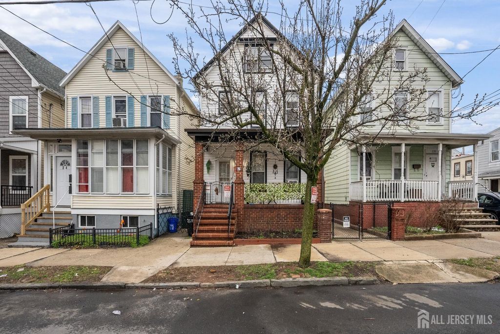 26 Harvey Street, New Brunswick, NJ 08901