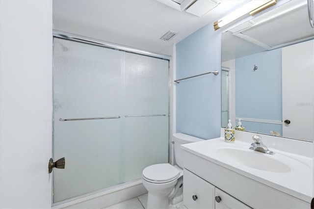 4528 LONGWATER 35, Sarasota, FL 34235