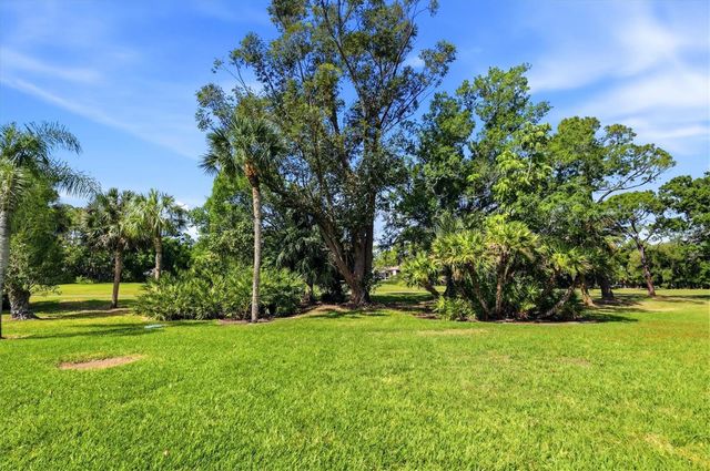 4528 LONGWATER 35, Sarasota, FL 34235