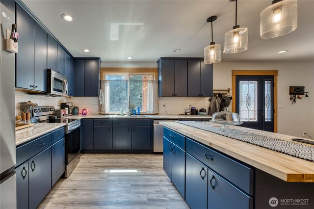 10 Gretas Place, Sequim, WA 98382