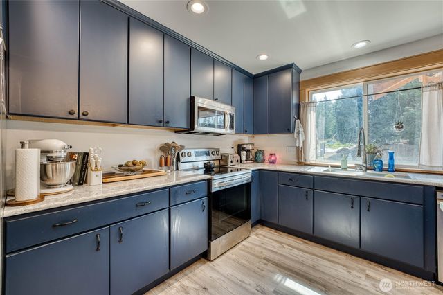 10 Gretas Place, Sequim, WA 98382