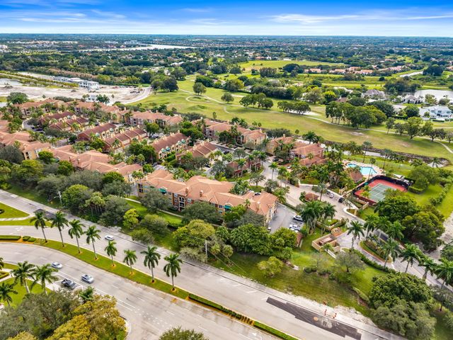 11790 St Andrews Place 203, Wellington, FL 33414