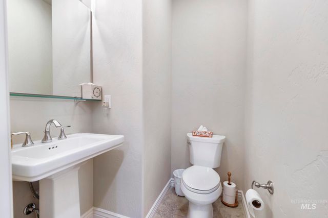 600 Sun Terrace Dr, Twin Falls, ID 83301