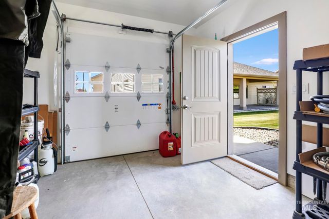 600 Sun Terrace Dr, Twin Falls, ID 83301