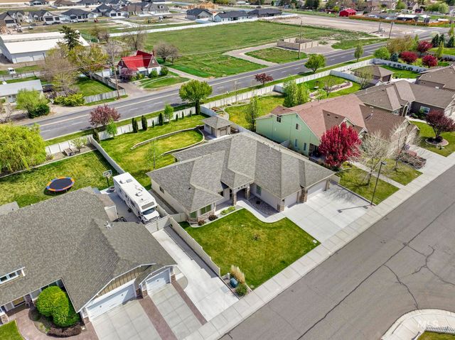 600 Sun Terrace Dr, Twin Falls, ID 83301