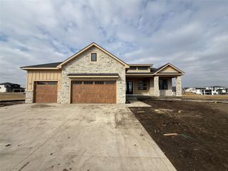 17827 Goodman Drive, Urbandale, IA 50323
