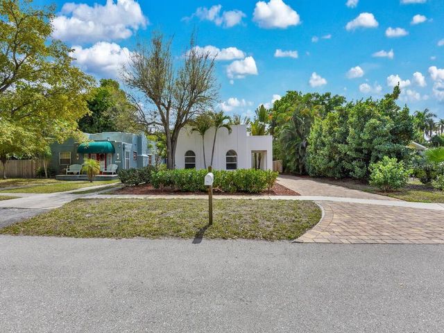 1446 POINCIANA AVENUE, Fort Myers, FL 33901