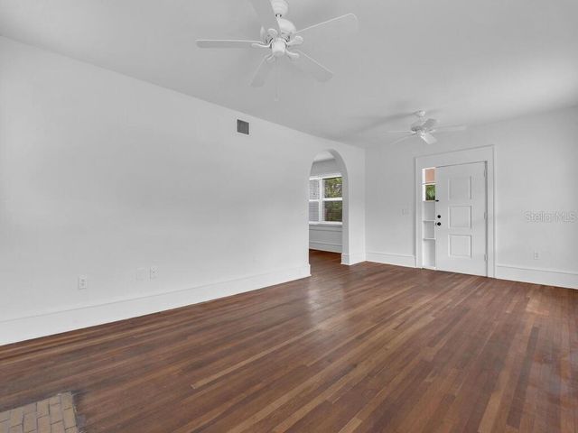 1446 POINCIANA AVENUE, Fort Myers, FL 33901