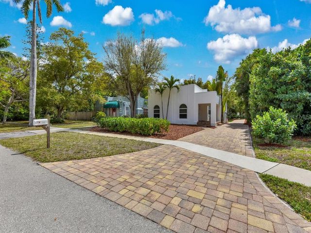 1446 POINCIANA AVENUE, Fort Myers, FL 33901