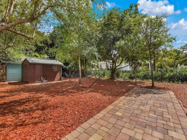 1446 POINCIANA AVENUE, Fort Myers, FL 33901