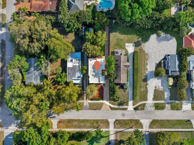 1446 POINCIANA AVENUE, Fort Myers, FL 33901