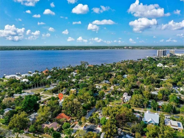 1446 POINCIANA AVENUE, Fort Myers, FL 33901