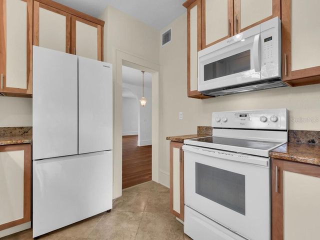 1446 POINCIANA AVENUE, Fort Myers, FL 33901