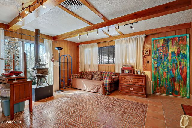 284 MARICOPA Drive, El Paso, TX 79912