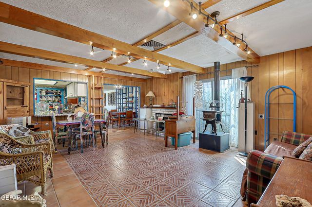 284 MARICOPA Drive, El Paso, TX 79912