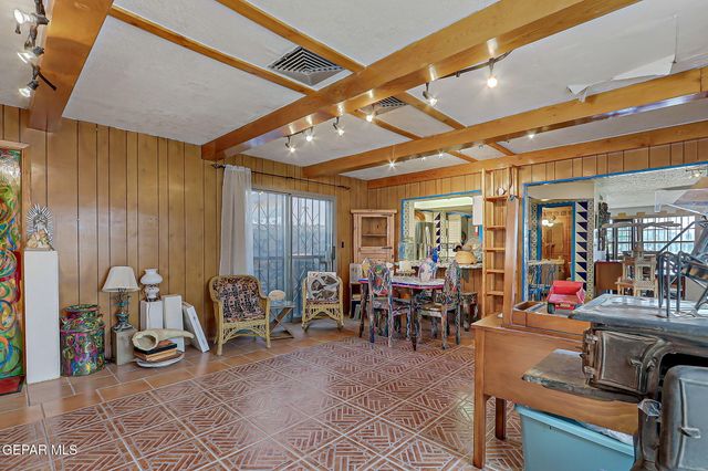 284 MARICOPA Drive, El Paso, TX 79912