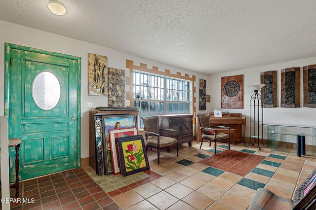 284 MARICOPA Drive, El Paso, TX 79912