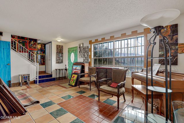 284 MARICOPA Drive, El Paso, TX 79912