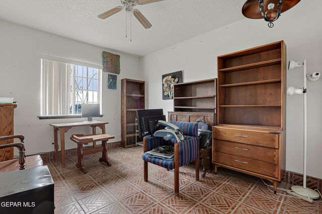 284 MARICOPA Drive, El Paso, TX 79912